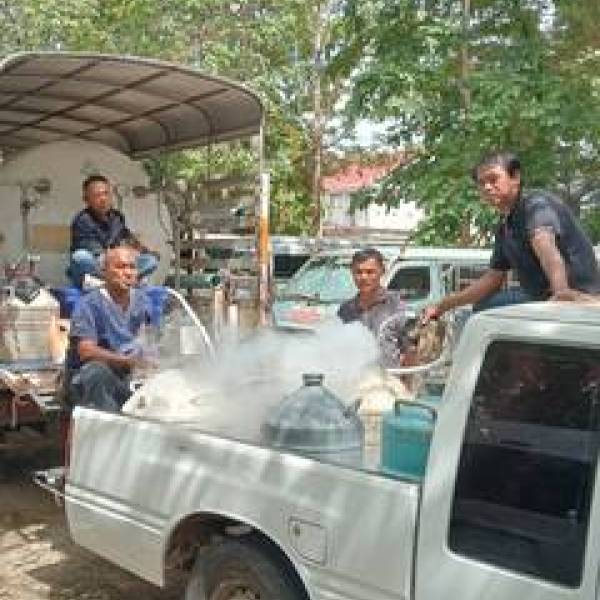 จ่ายน้ำเชื้อแช่แข็ง,ไนโตรเจนเหลว พร้อมทั้งอุปกรณ์ผสมเทียมให้กับหน่วยผสมเทียม ในพื้นที่จังหวัด เพชรบุรี
